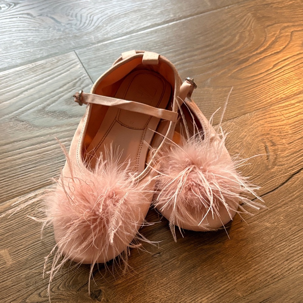 Zara Pink Feathered Dress Shoes